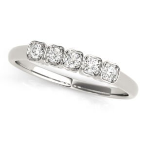 Single Row Prong Set Wedding Band
