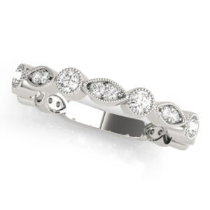 Vintage-Inspired Milgrain Band