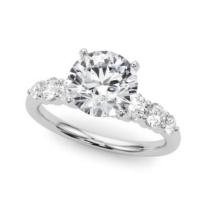 Graduating Single Row Round Engagement Ring
