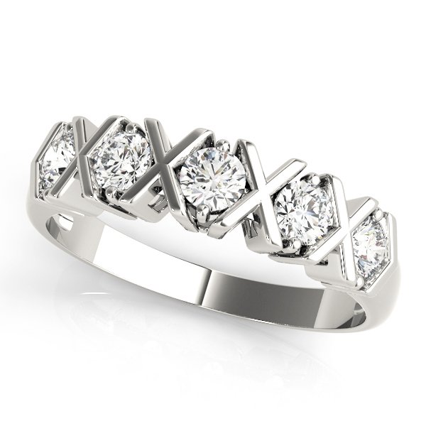 XO-Shape Prong Set Wedding Band