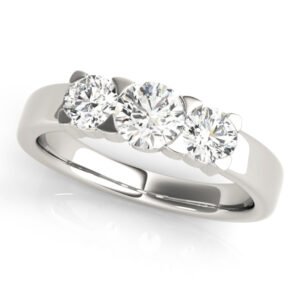 3-Stone Round Engagement Rings