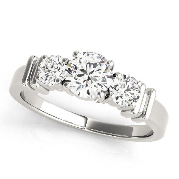 3-Stone Round Engagement Ring