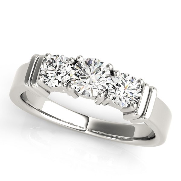 3-Stone Round Engagement Ring