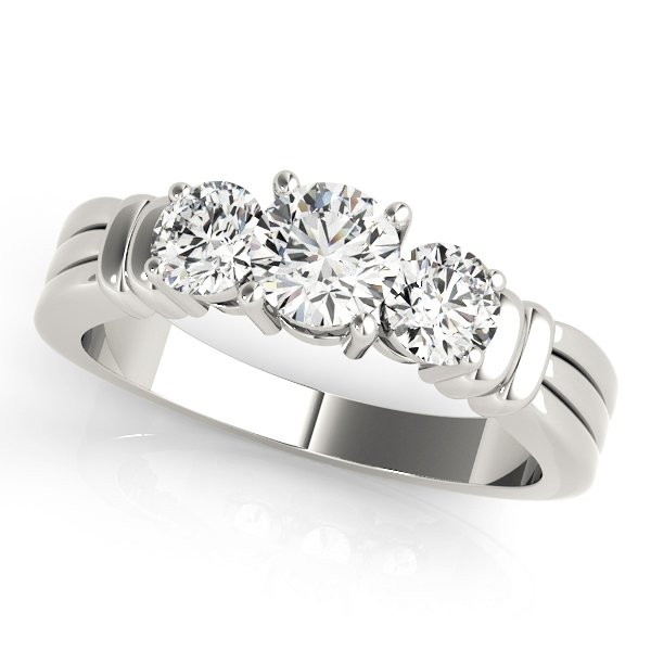 3-Stone Round Engagement Ring