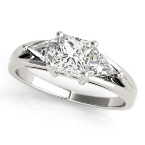 ENGAGEMENT RINGS 3 STONE PRINCESS
