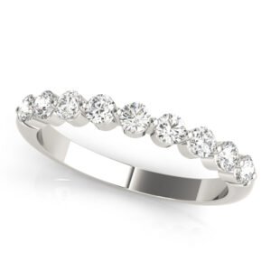 Single Shared Prong Wedding Band