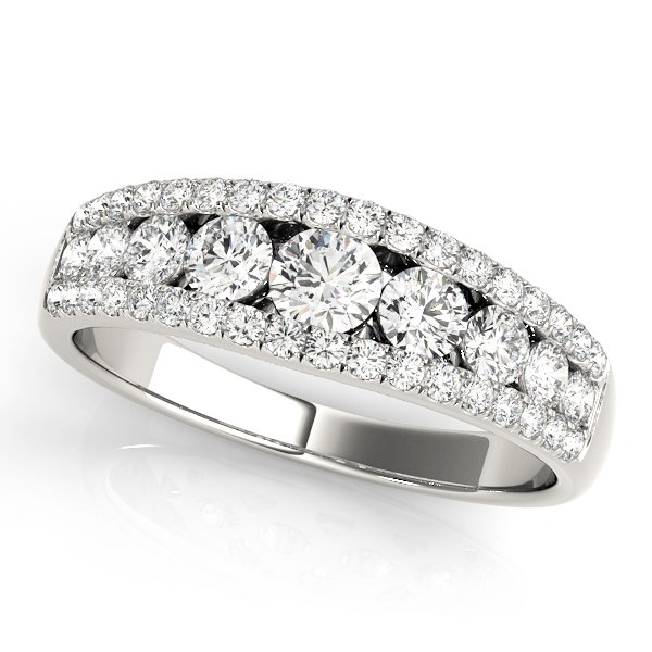 3-Row Graduating Fashion Ring